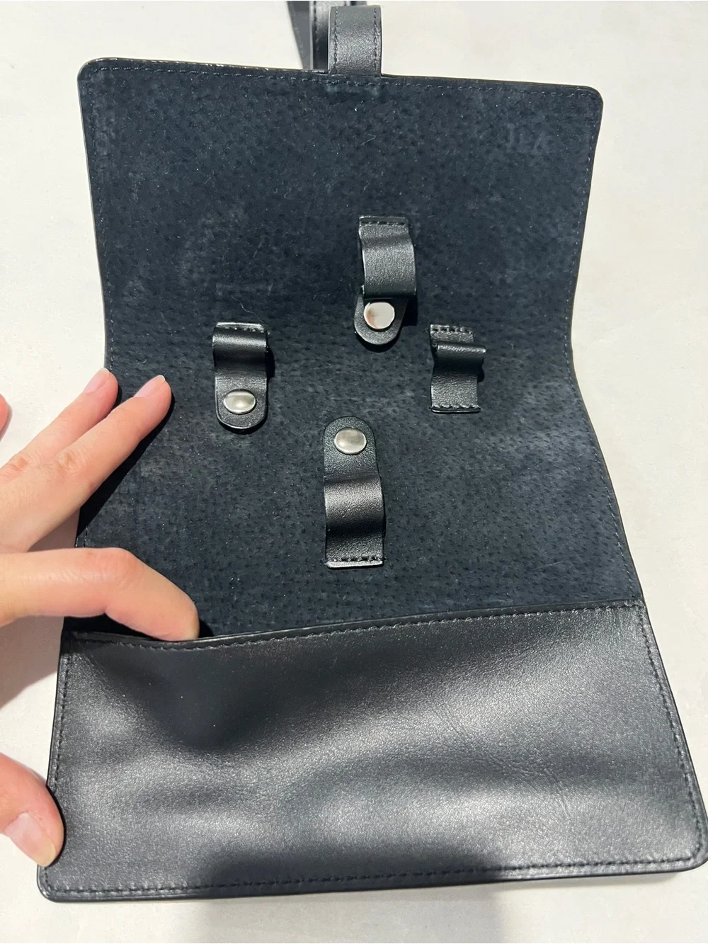 ROYCE NY Black Leather Travel Tech Organizer Roll